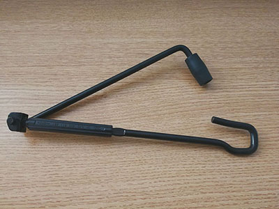 做汽車千斤頂手搖桿成型產(chǎn)品，選貝朗線材折彎機