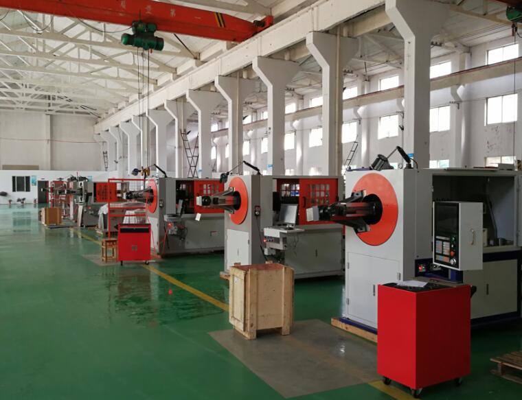 線材折彎機為什么分為轉頭、轉線、無凸輪三種結構？